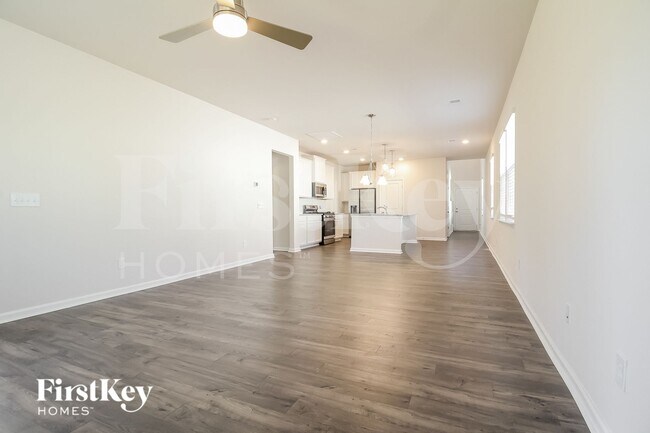 Foto del edificio - 530 Hillpark Ln