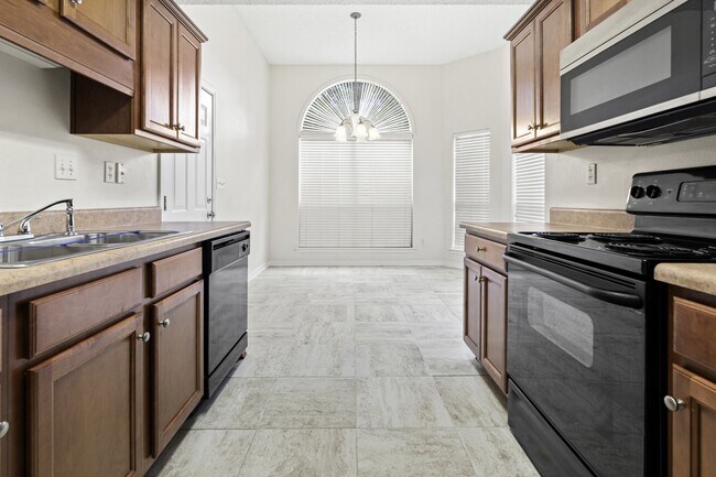 Foto del edificio - 9534 Laa Ln Ct