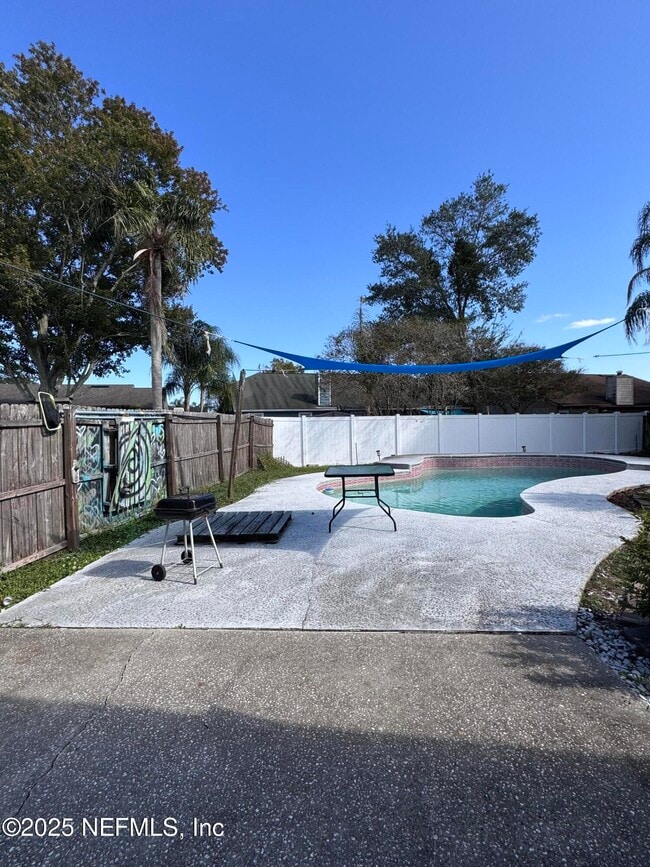 Building Photo - 403 Filmore Dr