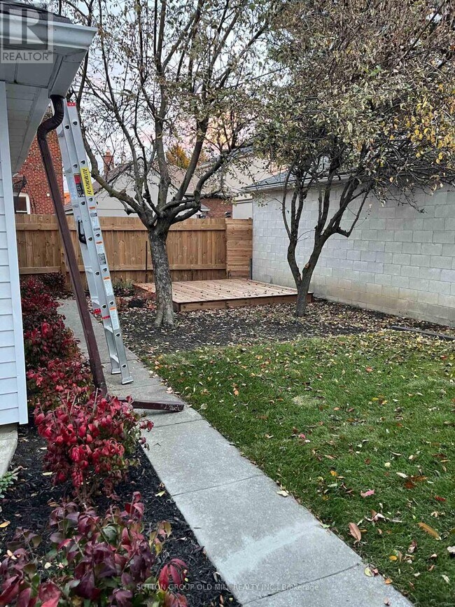 Photo du bâtiment - MAIN FLOOR - 97 TWELFTH STREET