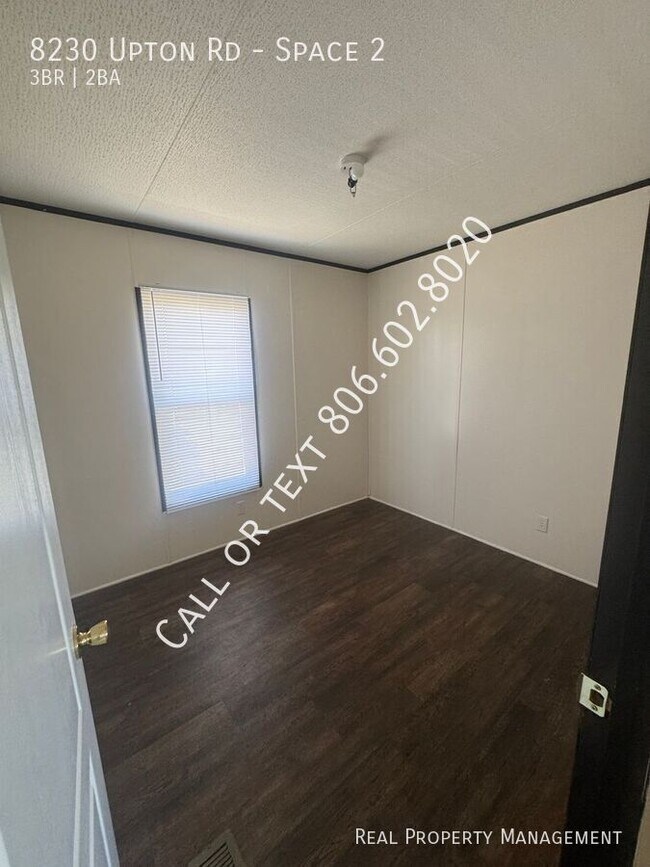 Foto del edificio - 8230 Upton Rd