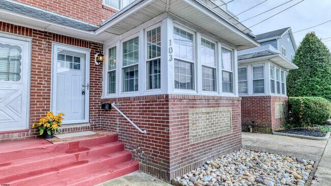 Foto del edificio - 103 N Harvard Ave