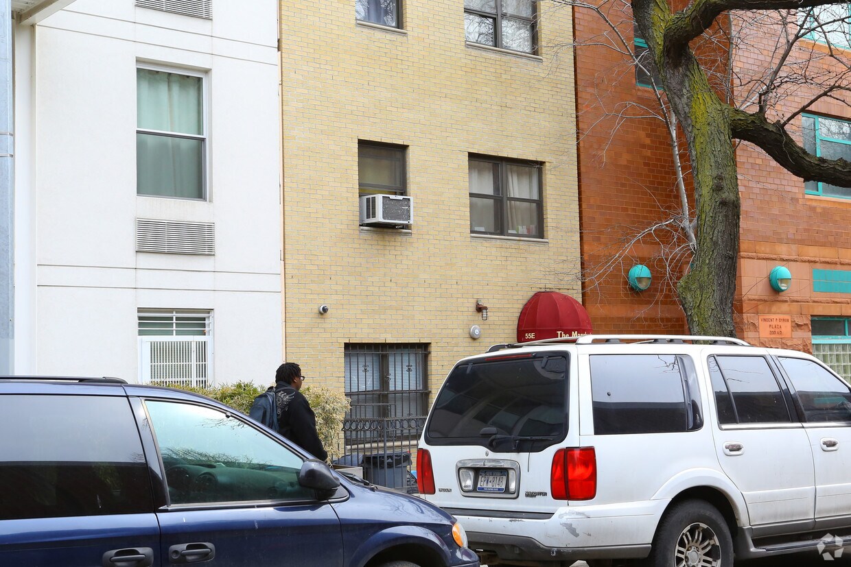 Building Photo - 55 E 128th St