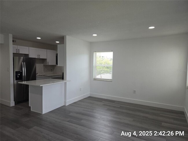 Building Photo - 355 S McMullen Booth Rd