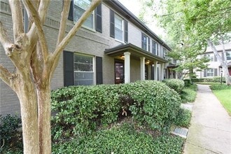 Building Photo - 6357 Oriole Dr