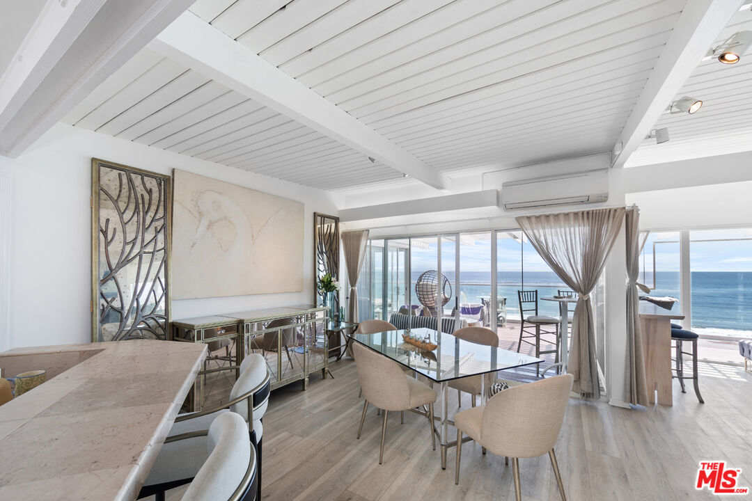 Foto principal - 27060 Malibu Cove Colony Dr