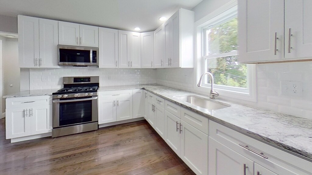 Primary Photo - 15 Leedsville St