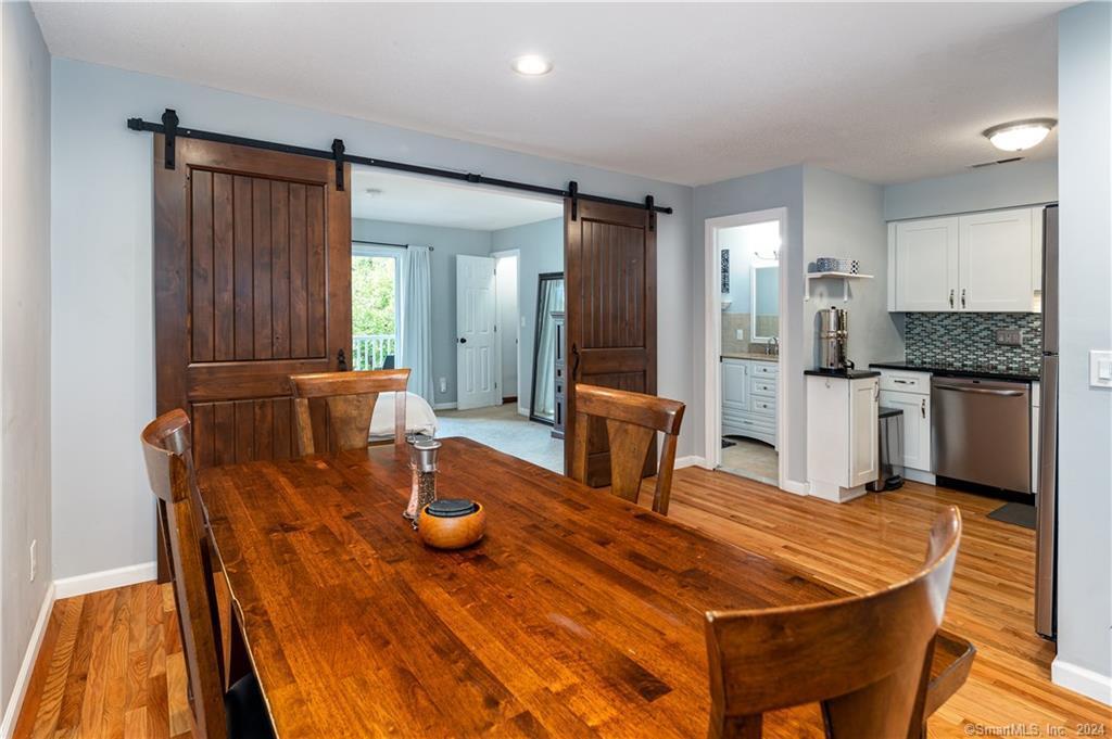 Primary Photo - 71 Aiken St