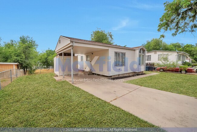 Building Photo - Sandy - 3BD - 1 BTH 1 Carport - Salt Lake ...