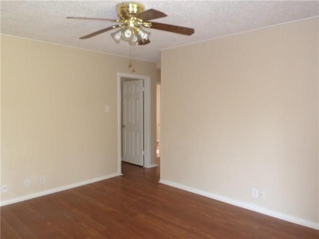 Foto del edificio - 4913 Nancy Ln