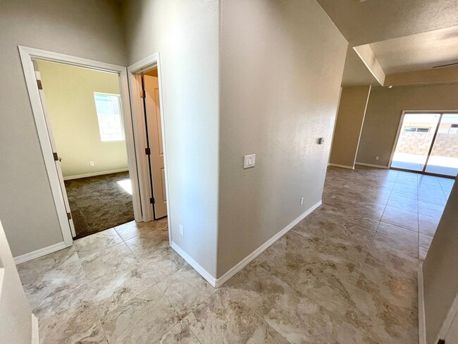 Foto del edificio - Brand New Beautiful 4 Bedroom Home in New ...