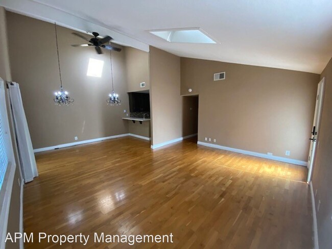 Building Photo - 3 br, 2 bath House - 12672 Oxford Drive