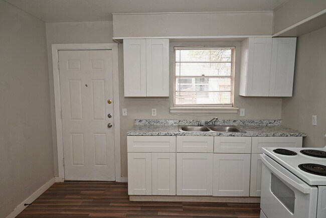 Foto del edificio - 600 E 1st St