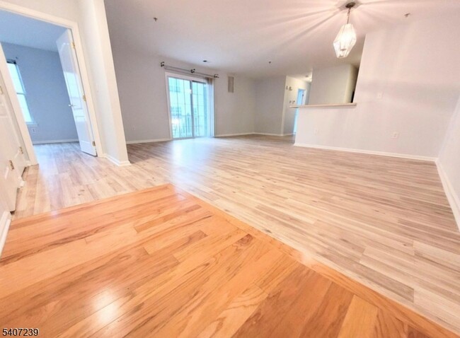 Building Photo - 113 Lionheart Ln