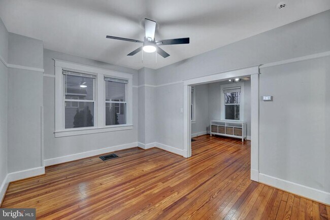 Foto del edificio - 3704 Coolidge Ave
