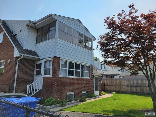 Foto del edificio - 43 Clark Ct