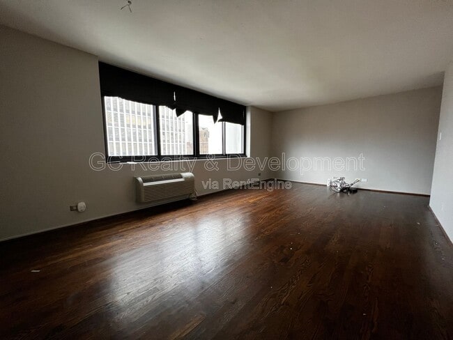 Foto del edificio - 1221 N Dearborn St