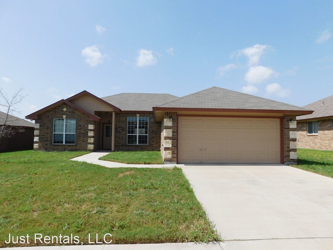 Primary Photo - 3 br, 2 bath House - 304 W Little Dipper Dr.