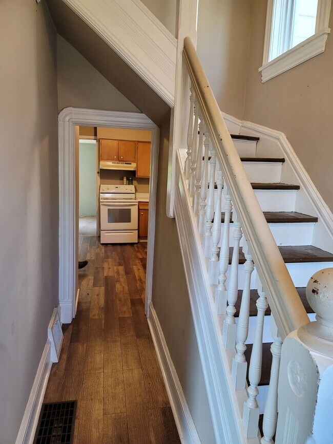 Foto del edificio - JUNE 2026 - Duluth MN 4 Bedroom - 2 Bath -...