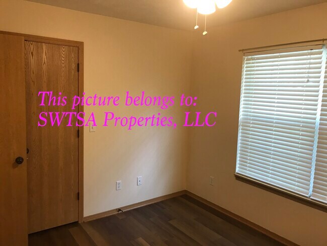 Foto del edificio - 539 N West Ave