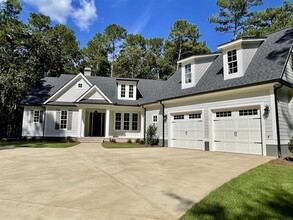 Building Photo - 1830 Snug Harbor Dr