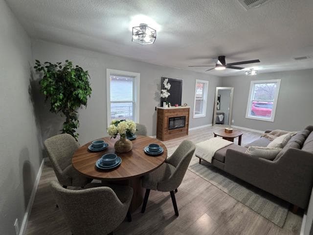 Foto del edificio - 328 N Taylor St