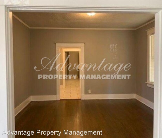 Building Photo - 3 br, 1.5 bath House - 1036 Greenlaw Ave.