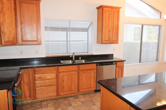Building Photo - $3495 - 3BD/2BA Updated Home w/AC near dow...