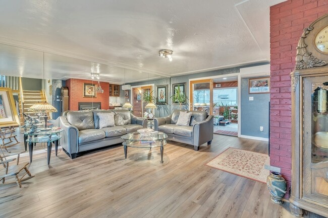 Foto del edificio - 10240 Potomac St