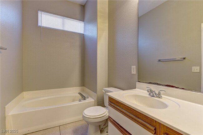 Foto del edificio - 1635 Marion Bennet Dr