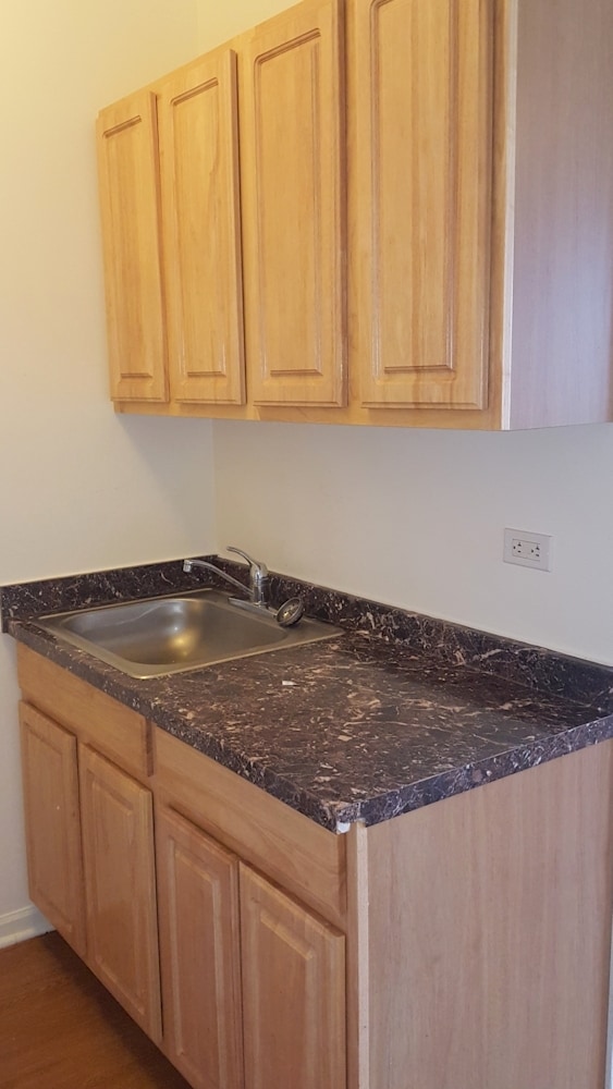 Foto del edificio - 4031 N Kenmore Ave