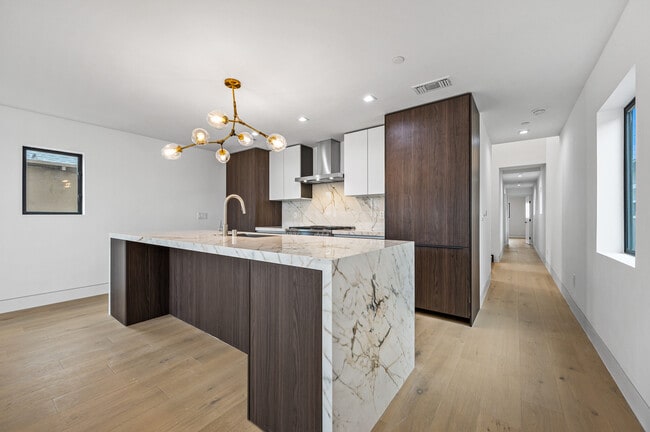 Foto del edificio - 121-121 139 39th St