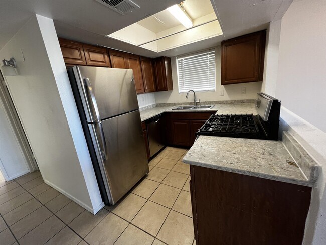 Building Photo - 6942 Appleton Dr