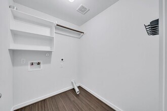 Building Photo - 15451 Royce Holly Dr