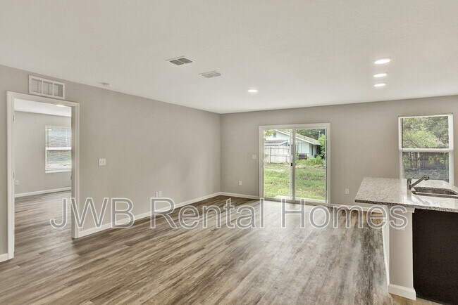 Foto del edificio - 2911 Tinsley Rd