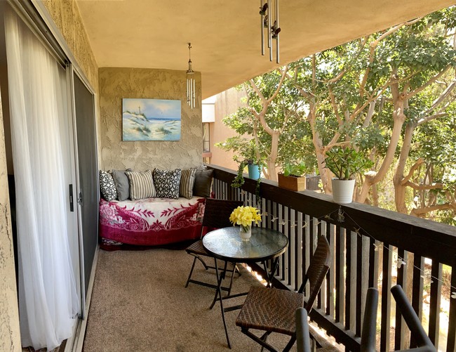 Balcony facing the golf course - 6416 Friars Rd