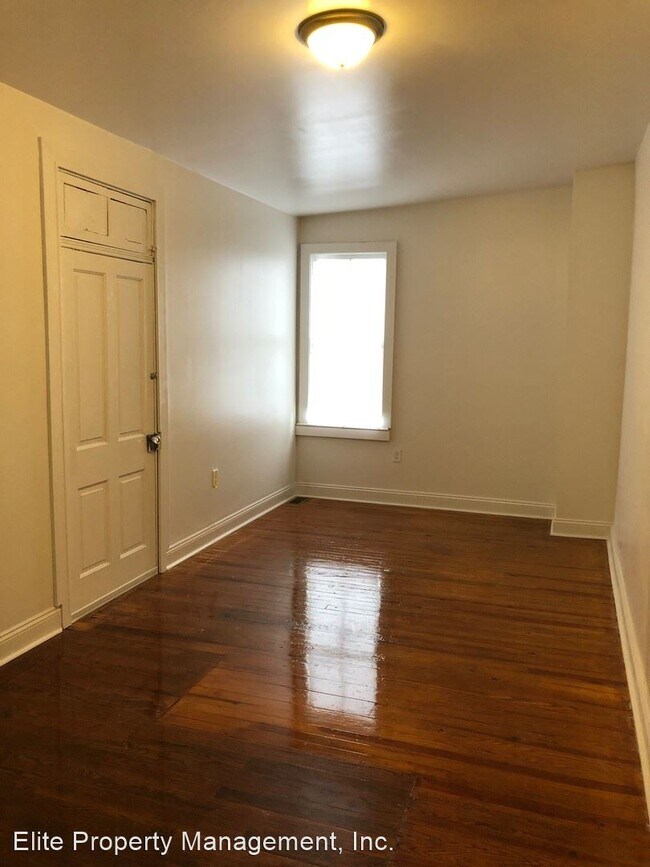 Building Photo - 4 br, 1.5 bath House - 302 Roosevelt Ave.