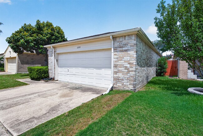 Foto del edificio - 6603 Grandvale Dr
