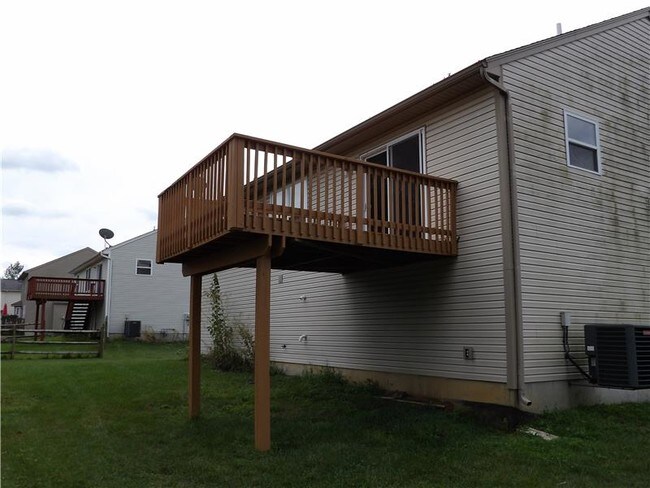 Building Photo - 6532 Oak Crest Dr