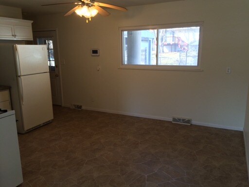 Building Photo - 410 Alden Dr