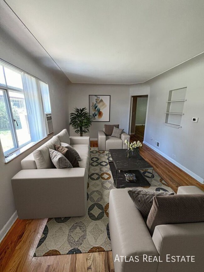 Foto del edificio - 2435 S Corona St