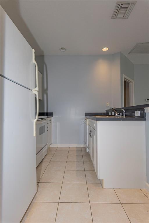 Building Photo - 4499 Twinview Ln