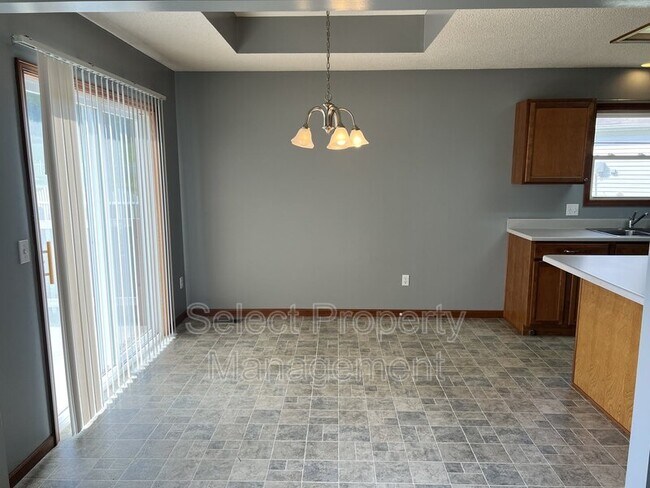 Foto del edificio - 812 Willen Ln