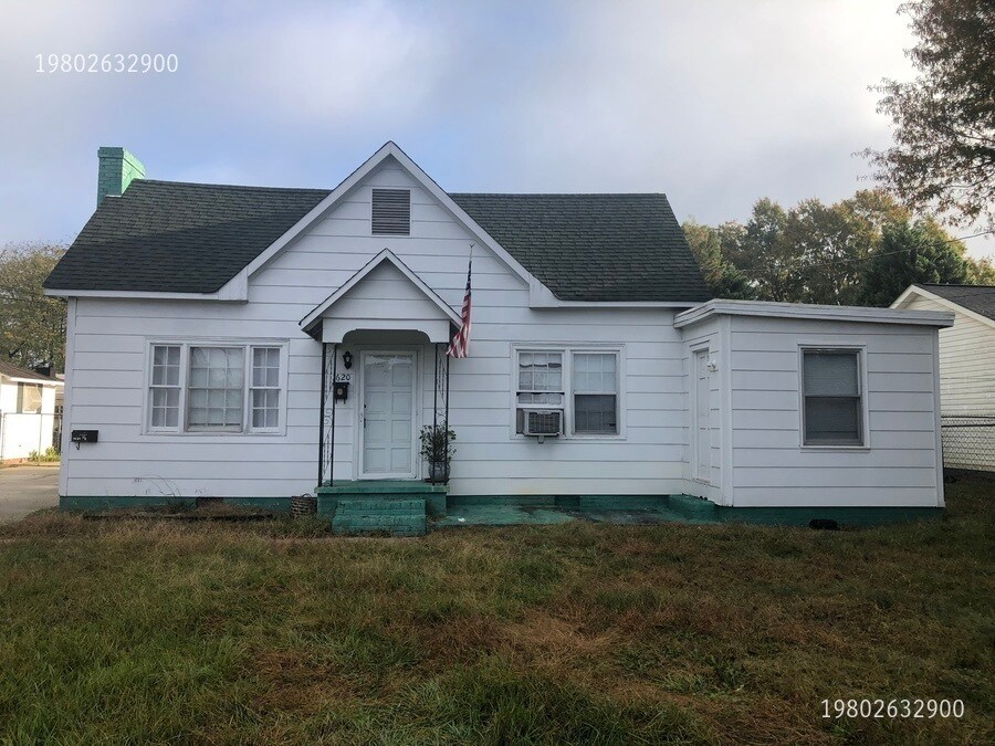 Primary Photo - 1620 W Airline Ave