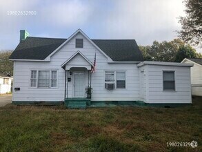 Building Photo - 1620 W Airline Ave