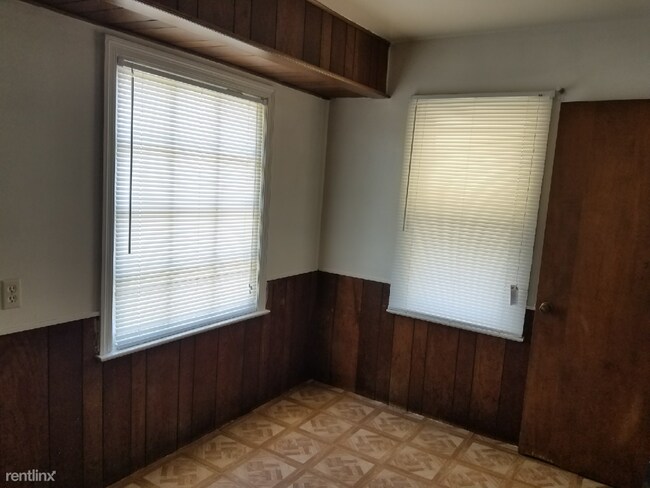 Building Photo - 3 br, 1 bath House - 2315 Missouri Ave