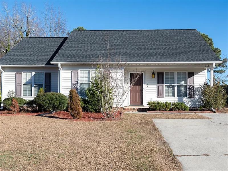 comfortably House Rental in Ayden, NC