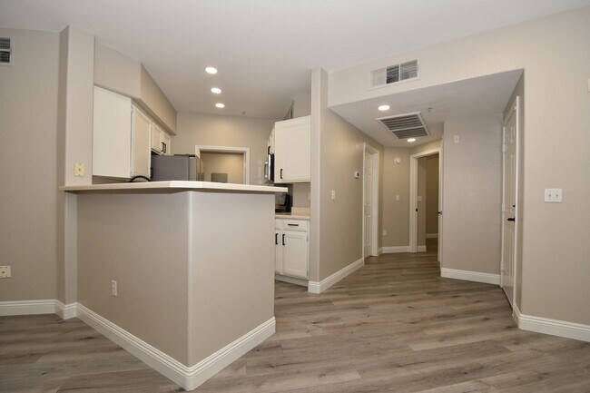 Foto del edificio - UPGRADED LOVELY 2 BED 2 BATH CONDO AT VISTANA