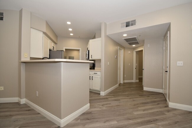 Building Photo - UPGRADED LOVELY 2 BED 2 BATH CONDO AT VISTANA
