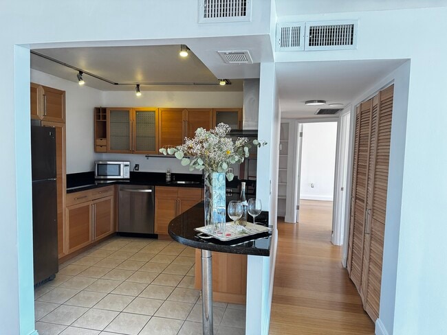 Foto del edificio - 2851 NE 183rd St
